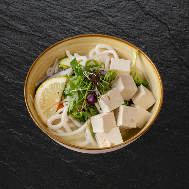 Udon Nudeln Suppe mit Tofu