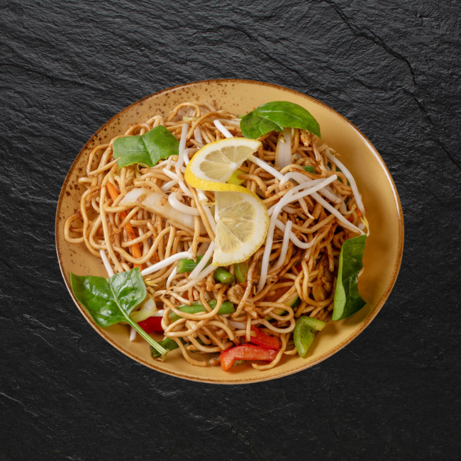 Gebratene Nudeln mit Gemüse ¹⁵˒¹⁷˒¹⁸˒¹⁹˒²²